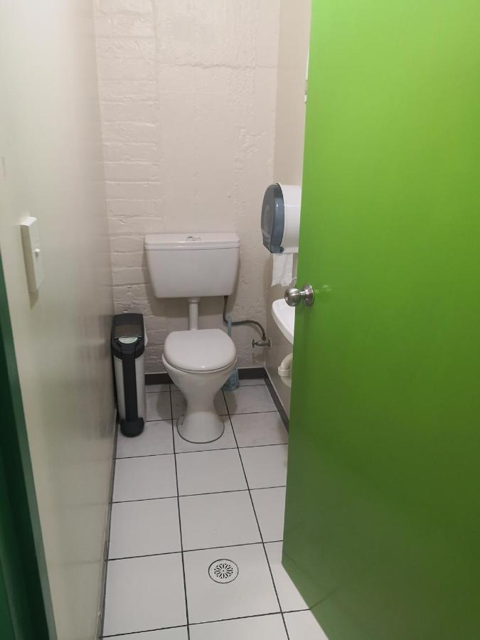 Oceanic Hostel Окленд Экстерьер фото